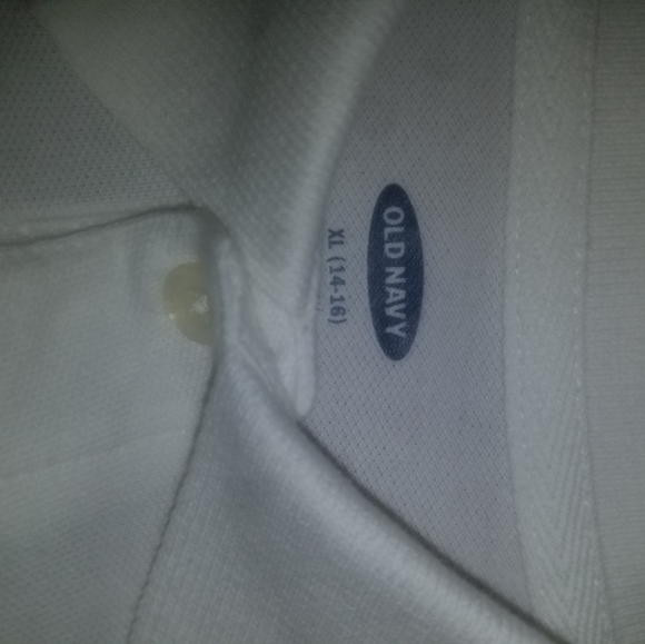 Old navy polo shirts - Picture 2 of 3